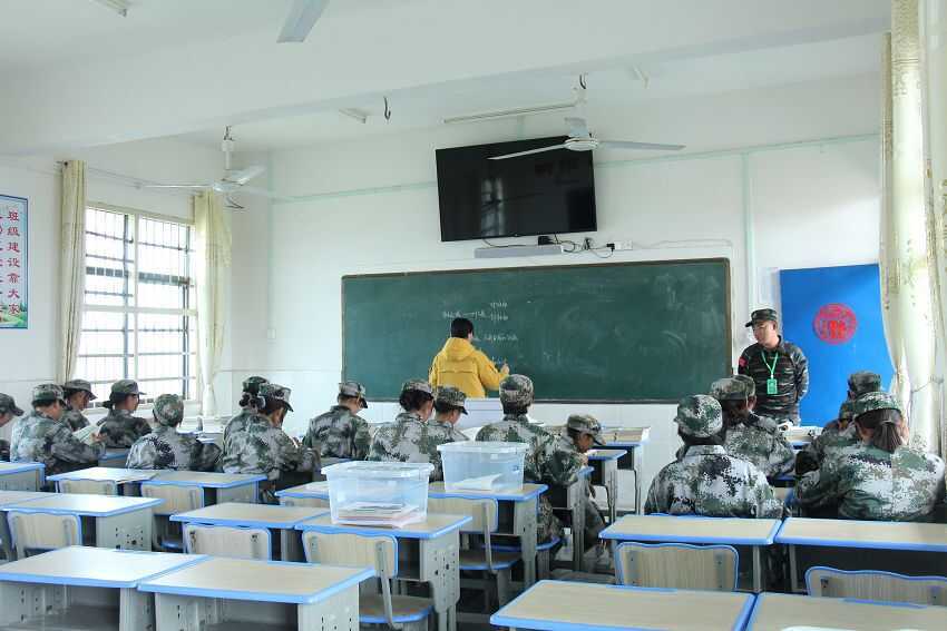 初三学生厌学咋办？家长应该怎样做？(图1)