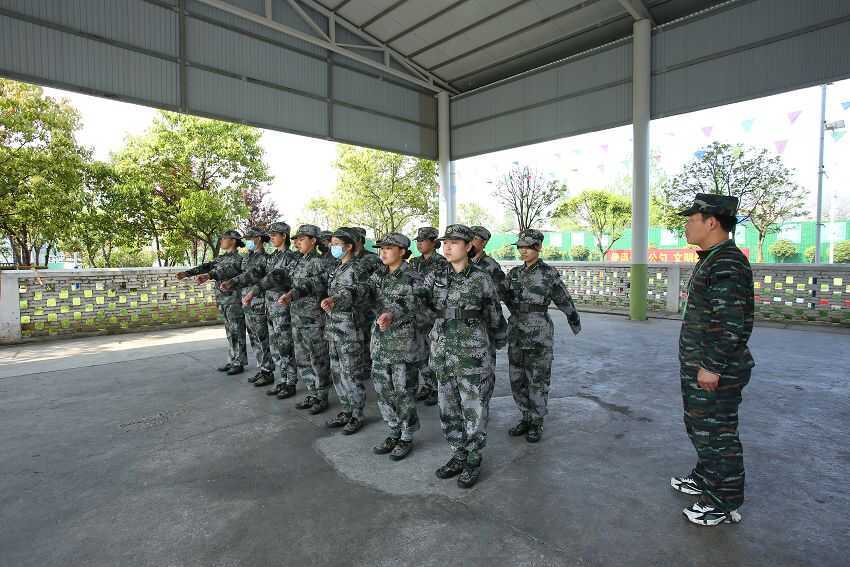 初三学生厌学咋办？家长应该怎样做？(图2)