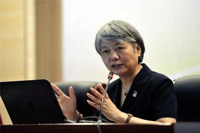 怎样解决孩子的叛逆(学生叛逆期应该怎么解决)(图1)