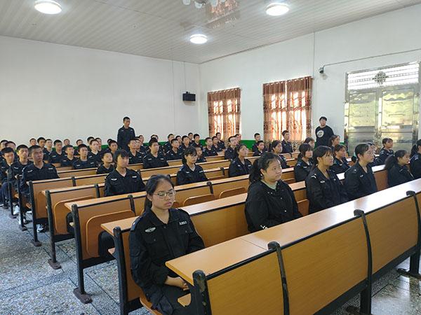 给叛逆的孩子找训练营(给叛逆的孩子找训练营行吗)(图1)