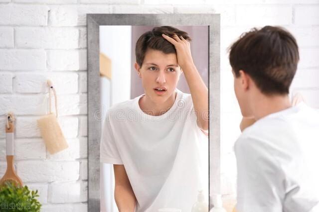 女儿叛逆期怎么管教(如何教育叛逆期的女儿)(图1)
