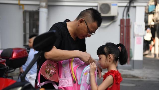 孩子不专心写作业怎么办(小孩不专心写作业怎么办)(图6)