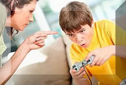 青少年叛逆该怎么管教(青少年叛逆怎么引导)(图1)