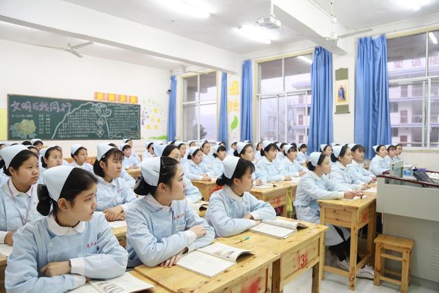 初中毕业上啥学校(好的初中是哪几个学校)(图1)
