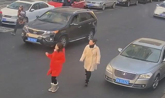 孩子哭着离家出走(孩子离家出走报警有用吗)(图2)