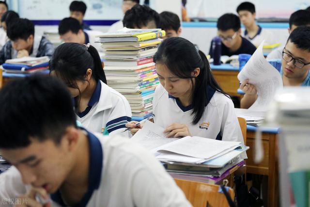 高中生不爱读书怎么办(小孩子不爱读书怎么办)(图1)