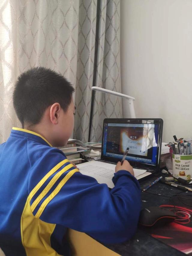 初中孩子该怎么管教(12岁孩子怎么管教最合适)(图2)