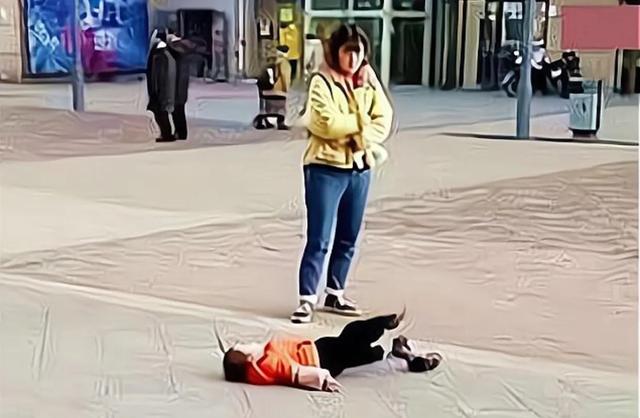 孩子叛逆家长该怎么做(青春期的孩子叛逆家长应该怎么做)(图1)