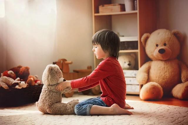 孩子对父母拳打脚踢(父母对孩子拳打脚踢会有什么影响)(图3)