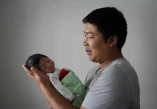 爱动手的孩子怎么教育(孩子爱动手打人怎么教育)(图1)