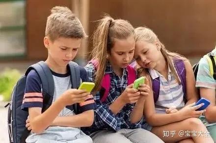 小孩老爱玩手机怎么办(小孩很爱玩手机怎么办)(图5)