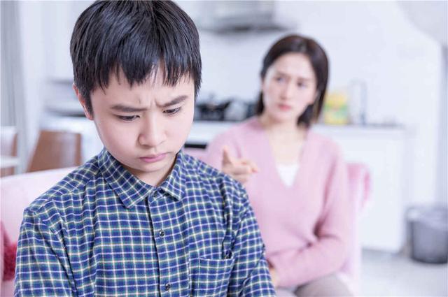 父母动不动就打人(云南人动不动就打人)(图2)
