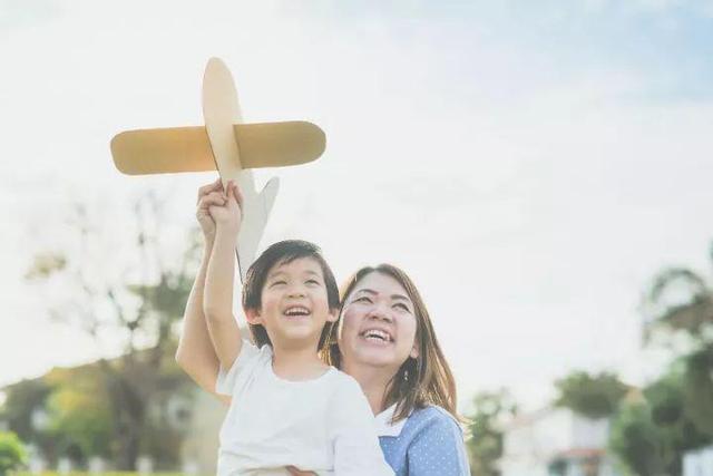 小孩不想回家怎么办(小孩玩的不想回家的说说)(图3)